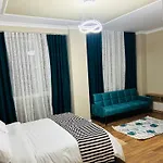 Tiki Luxury In Center Daire Tiran